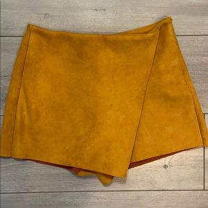 Citrine/Mustard yellow skort, faux suede